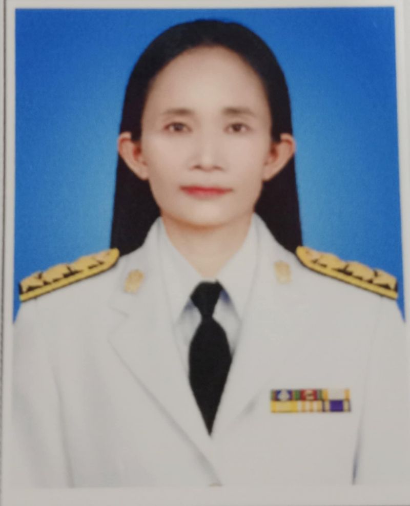 นางจิรพรรณ์ สิงห์ทอน