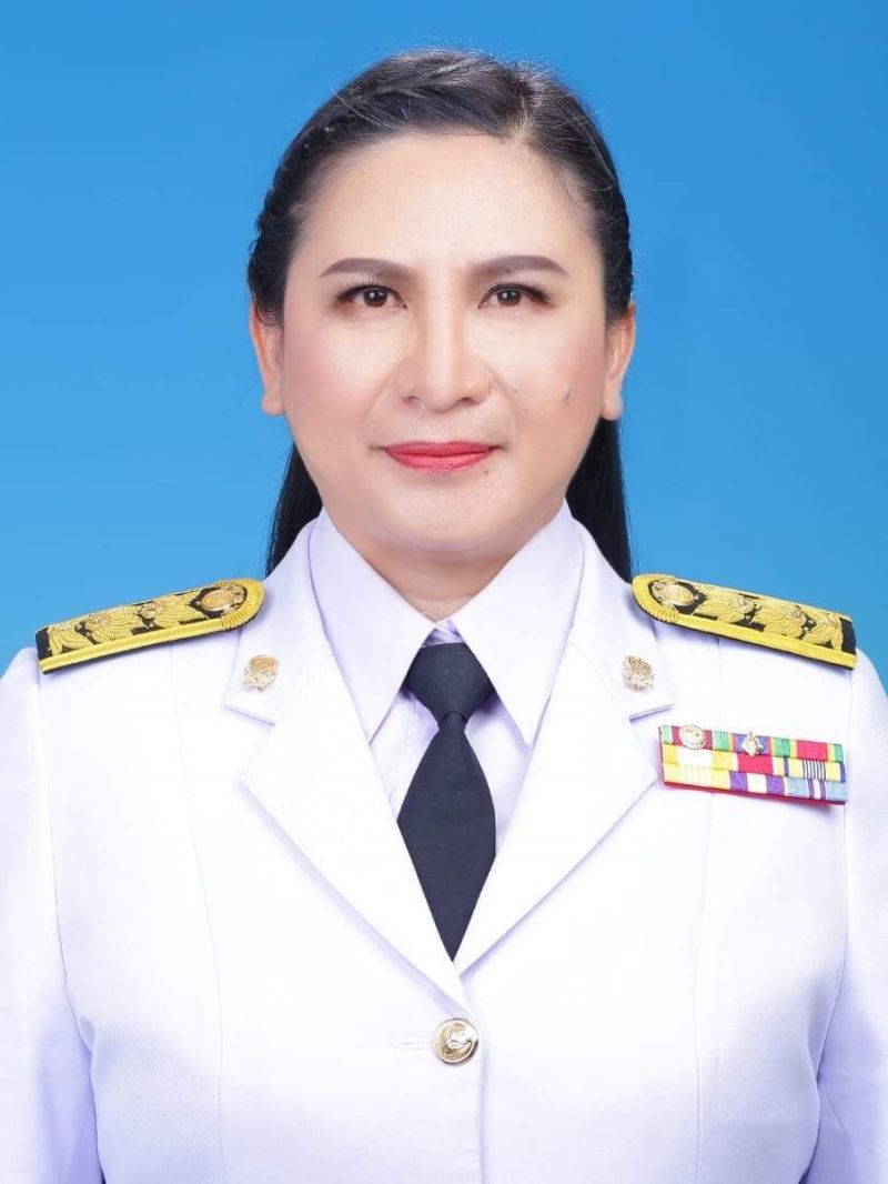 นางอัจฉรา  ชุมภู