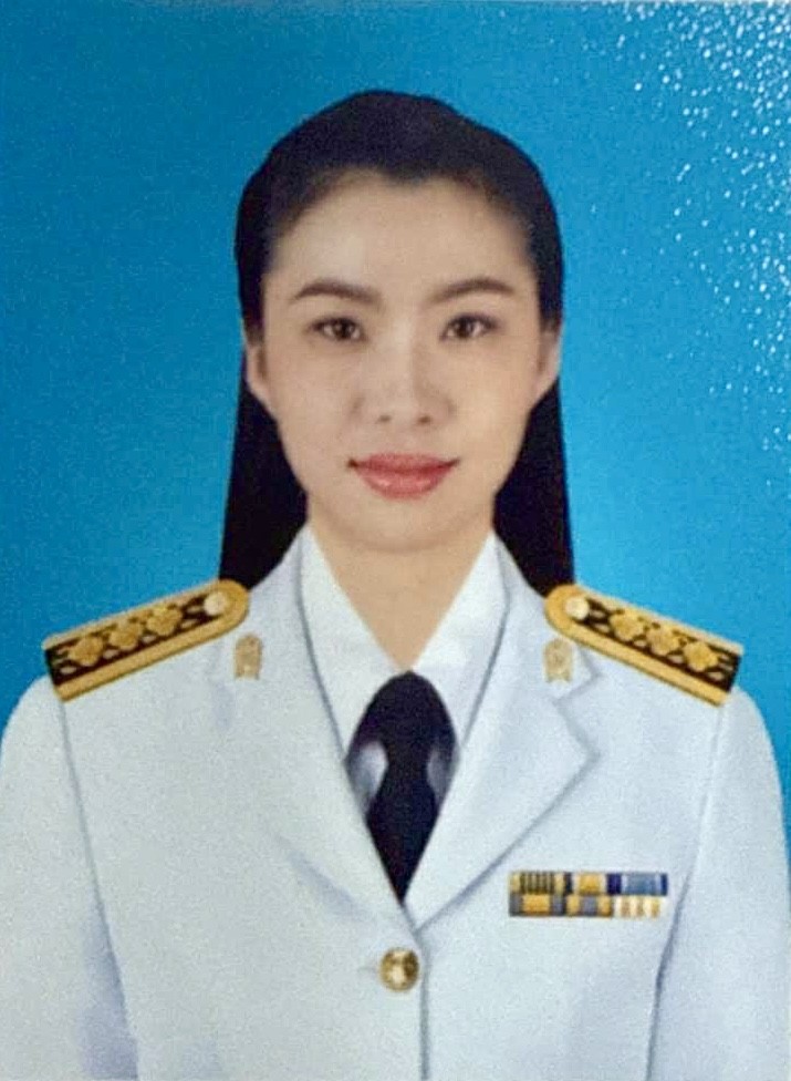 นางสาวขวัญฤทัย  ล้อวัชระสุภาภรณ์
