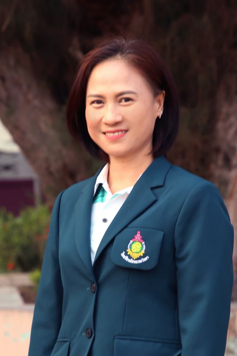 นางอัชรี  แก้วเข้ม