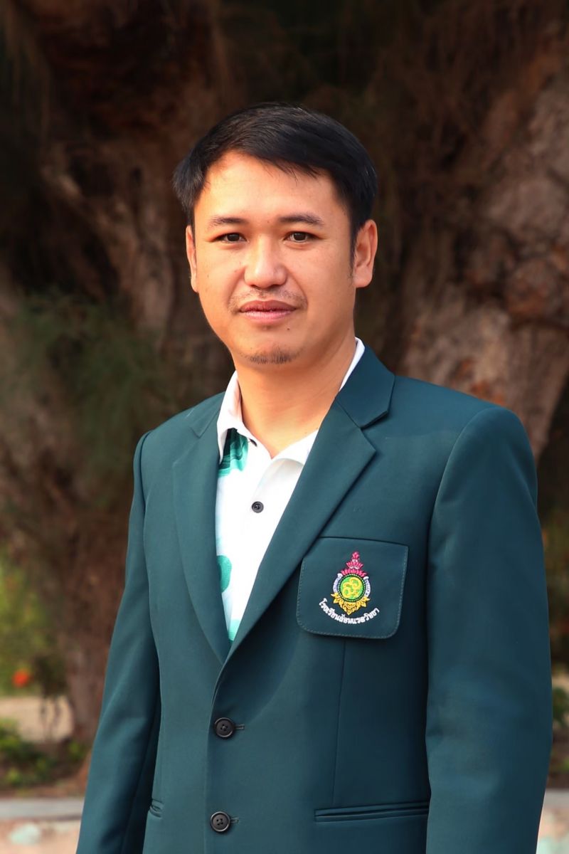 นายวรวุฒิ  แสนนิทรา