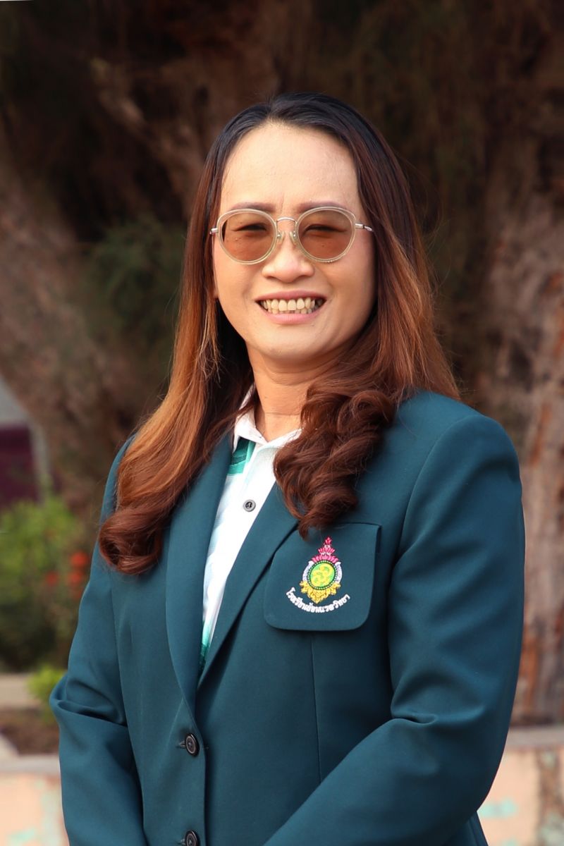 นางรุ่งนภา  สุธรรม