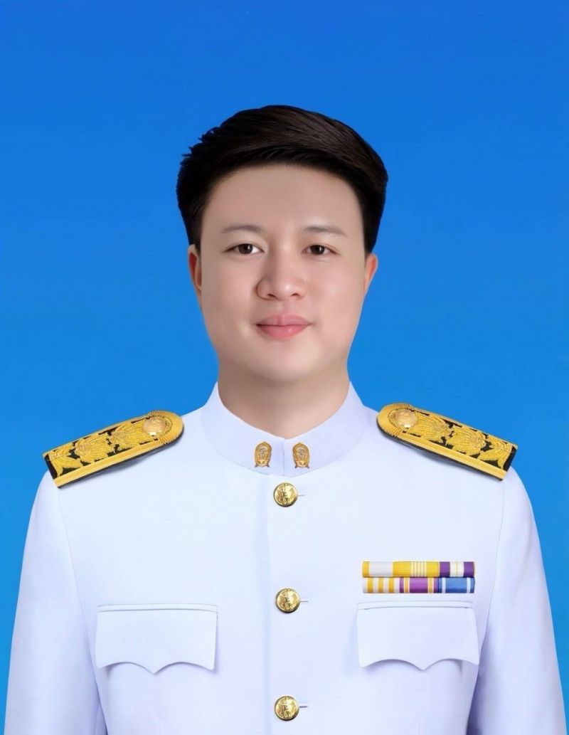 นายกษาปณ์ ยอดบริสุทธิ์