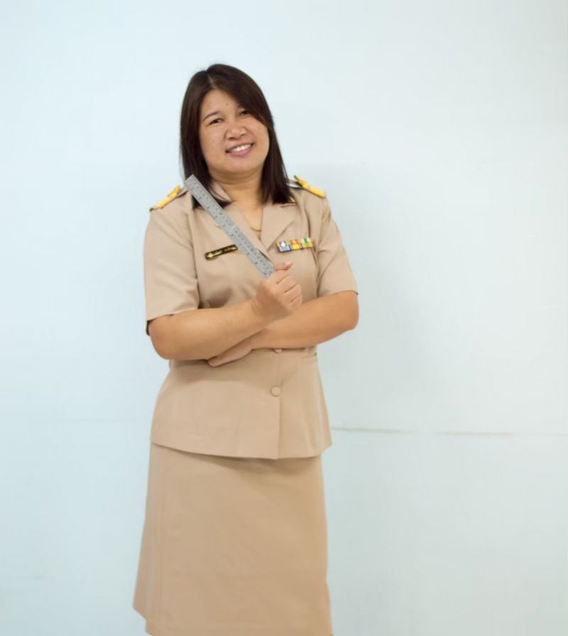 นางอัญชลี  คำเฟื่องฟู
