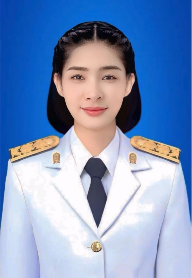 นางสาวชุดาลักษณ์ ศิริเหล็ก