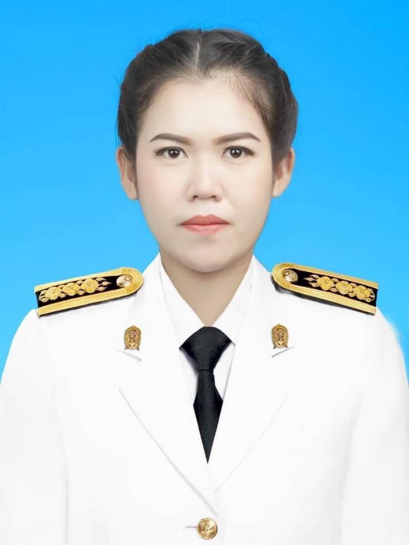นางสาวสุภาพร  ฝั้นปวน
