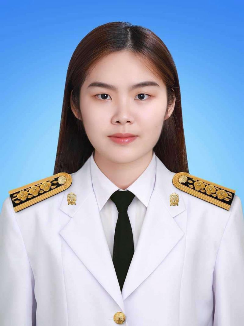 นางสาววรพรรณ สิรชัย