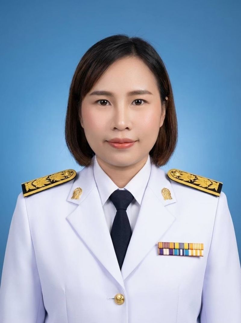 นางสาวนัทธ์หทัย ยศแก่น