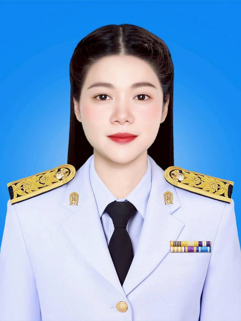 นางสาวปวีณา มณีโชติ