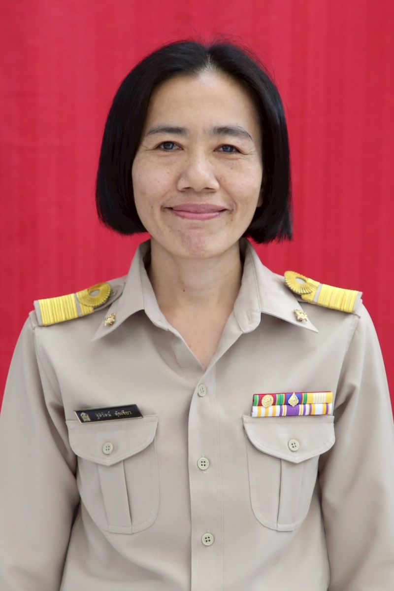 นางสาวฐิติรัตน์  ตุ้ยเขียว